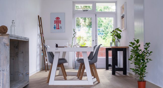 Wit-geolied-eiken-lamel-parket-rustiek