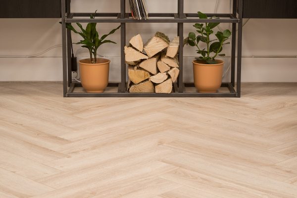 Floer-Visgraat-Laminaat-Creme-Eiken-Vloer-sfeer-5-1