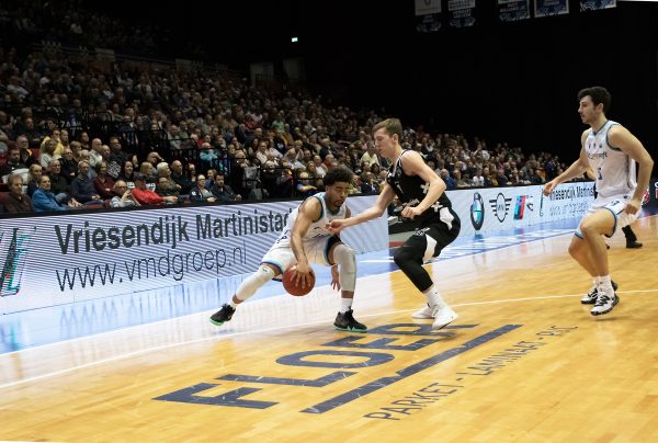 Floer-sponsor-basketball-vloer-parket-laminaat-pvc-actie-carrington-love