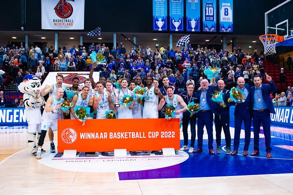 Floer-Donar-winnaars-basketbal-cup-sticker