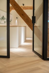 Floer-Walvisgraat-PVC-vloer-Orka-Onbehandeld-interieur-woning