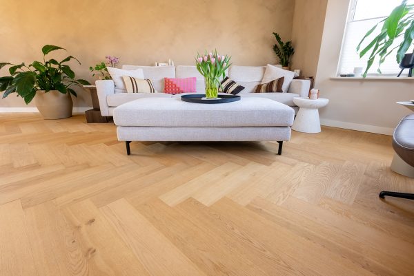 Floer-Hybride-Hout-Visgraat-vloer-Natuur-Eiken-interieur