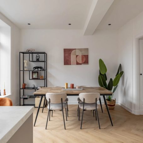 Floer-Walvisgraat-PVC-vloer-Bryde-Bruin-eetkamer-interieur