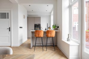 Floer-Walvisgraat-PVC-vloer-Bryde-Bruin-keuken-interieur