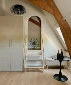 Floer-Dorpen-PVC-vloer-Grolloo-Grijsbeige-Eiken bovenverdieping rustige beige pvc vloer in woning