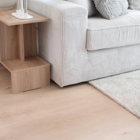 Floer Landhuis Click PVC vloer Witte Eik minimalistisch interieur beige woonkamer