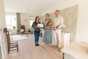 Floer-Winactie-Dorpen-PVC-Bemmel-Beige-Eiken-Klanten-winnen-het-aankoopbedrag