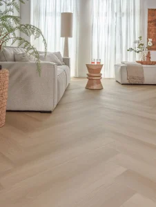 Floer-Walvisgraat-PVC-vloer-Zwaardvis-Zand-woonkamer