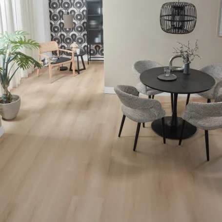 Floer-Landhuis-Click-PVC-vloer-Lichtbruine-Eik-woonkamer