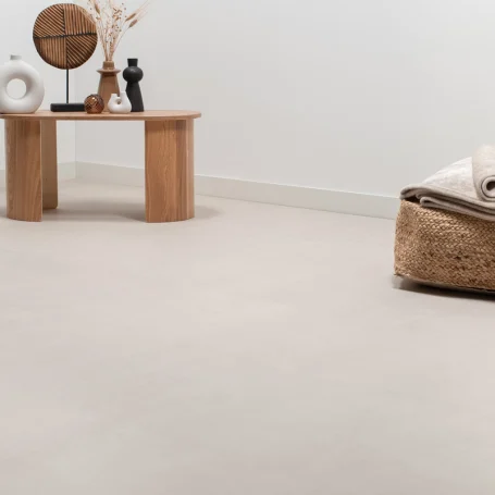 Floer Tegel Click PVC Betonlook Zand sfeer perspectief