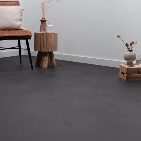 Floer Tegel Click PVC Betonlook Zwart sfeer perspectief