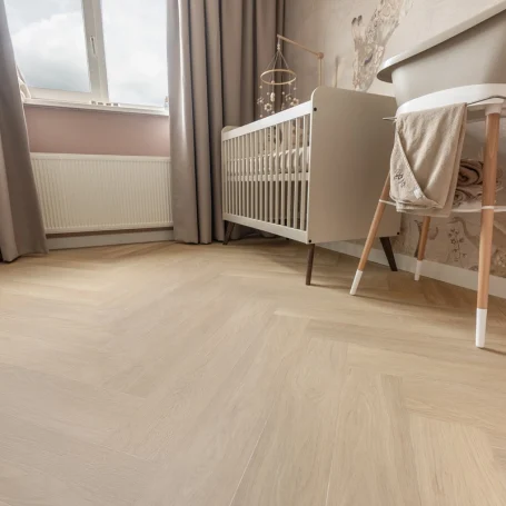 Floer Walvisgraat Click PVC vloer Noordkaper Natuur interieur kinderkamer