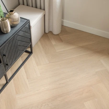Floer Walvisgraat Click PVC vloer Noordkaper Natuur interieur woonkamer