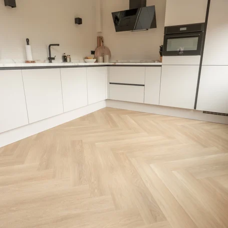Floer Walvisgraat PVC vloer Noordkaper Natuur interieur keuken