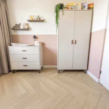 Floer Walvisgraat PVC vloer Noordkaper Natuur interieur kinderkamer