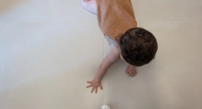 Floer-Keramische-Tegels-Beige-Met-Baby-V2