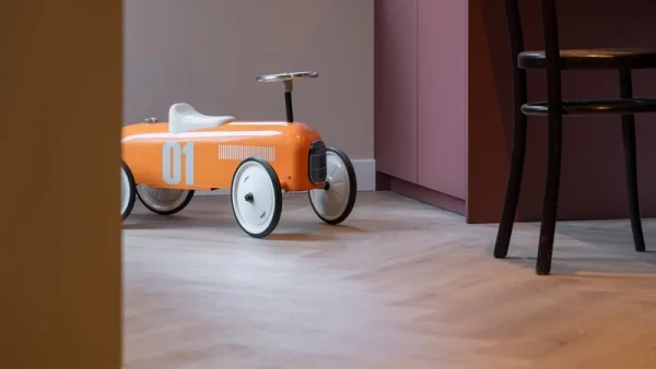 Floer-Visgraat-PVC-vloer-Natuur-Eiken-interieur-5