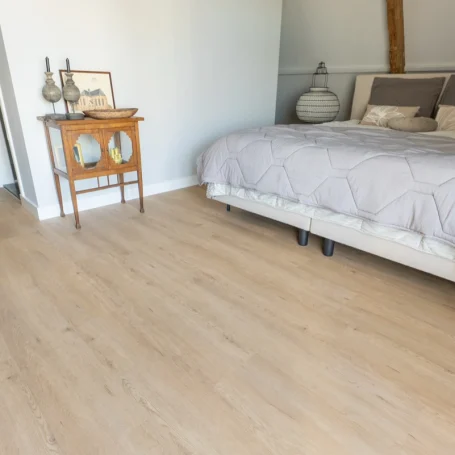 Floer Natuur Click PVC vloer Garda Grijsbeige interieur