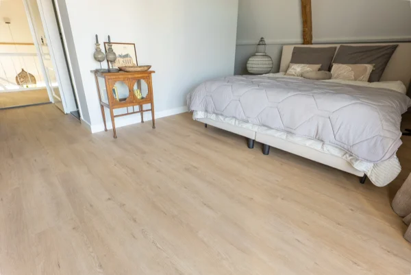 Floer Natuur Click PVC vloer Garda Grijsbeige interieur