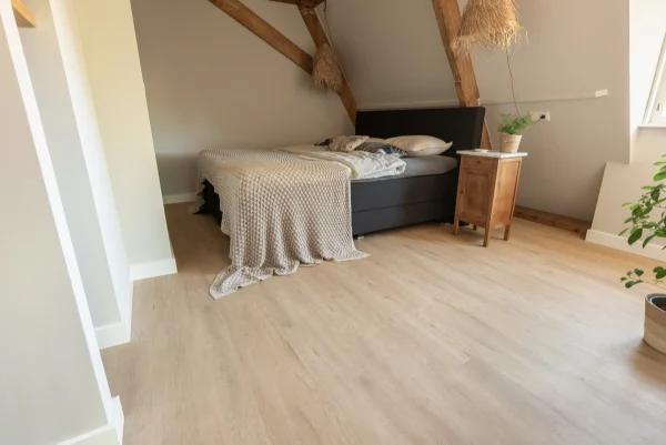 Floer Natuur Click PVC vloer Garda Grijsbeige interieur