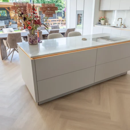 Floer Walvisgraat PVC vloer Zwaardvis Zand interieur